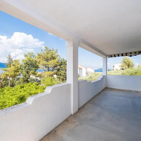 Mediterranean Oasis Semesterbostad Trogir