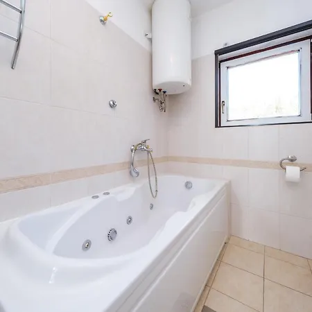 Mediterranean Oasis בית נופש *