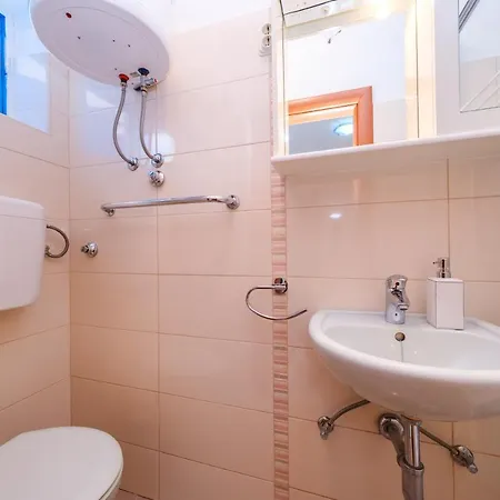 Mediterranean Oasis טרוגיר