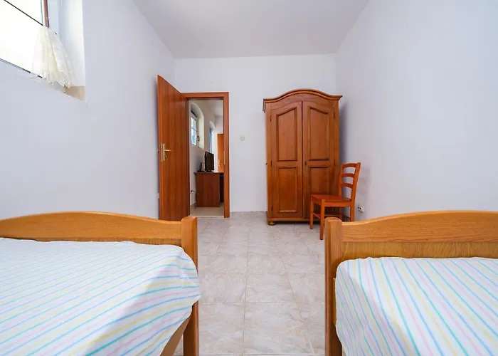 Mediterranean Oasis טרוגיר