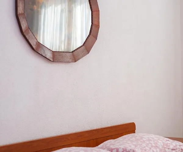 Mediterranean Oasis * טרוגיר