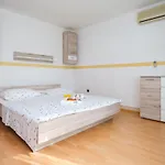 Mediterranean Oasis 別荘 トロギール