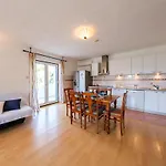 Mediterranean Oasis 別荘 *