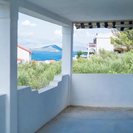 Mediterranean Oasis بيت للعطل